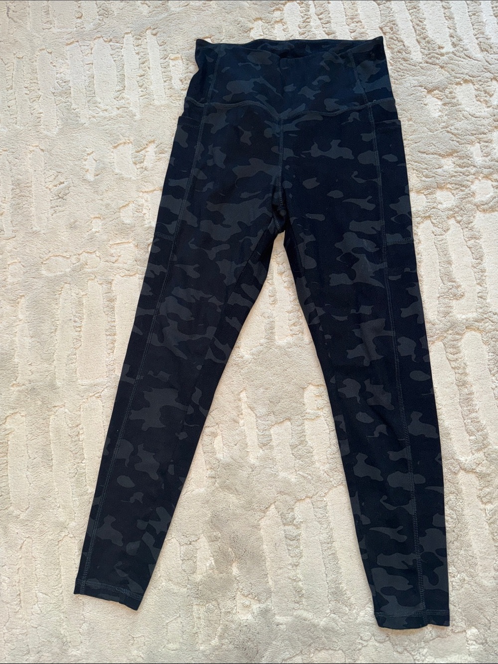 Danskin Black Camouflage High-Rise Leggings with side pockets S